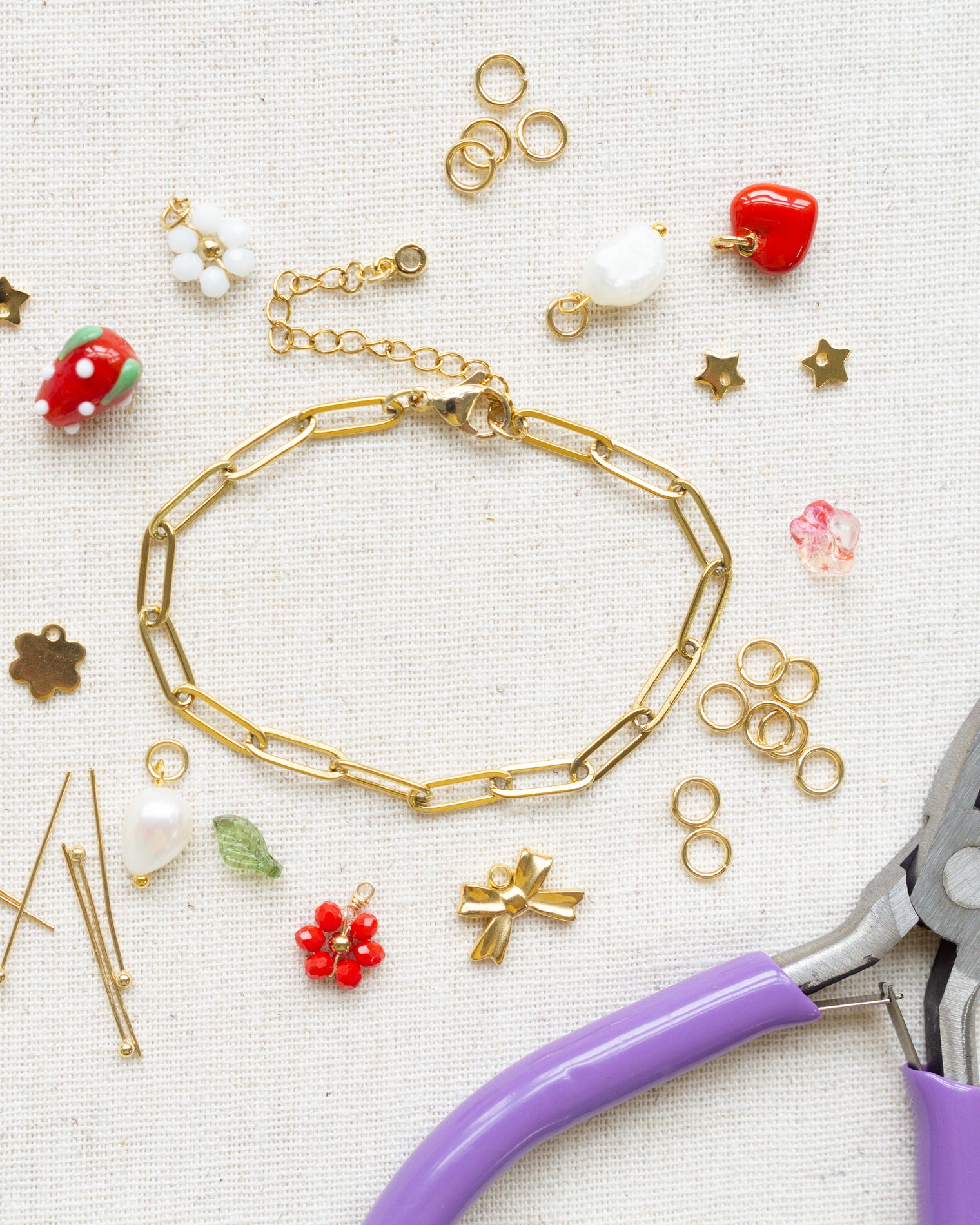 Coffret créatif, DIY KIT Fabrication d'un bracelet à breloques Cutie