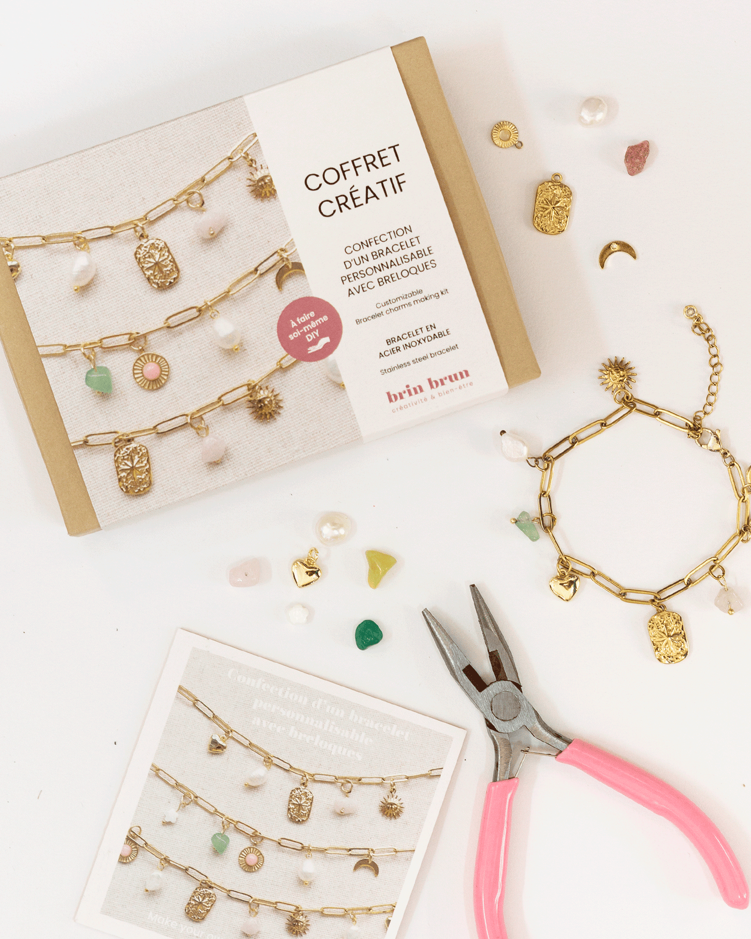 Coffret créatif, Fabrication d'un bracelet à breloques Astro