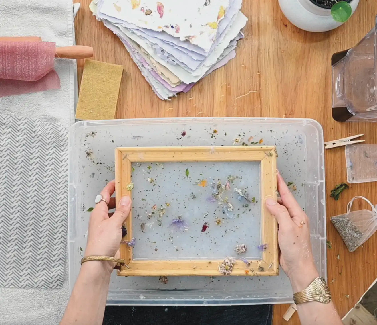 Craft and creative recycled papermaking workshop - Upcycling - 5 hours