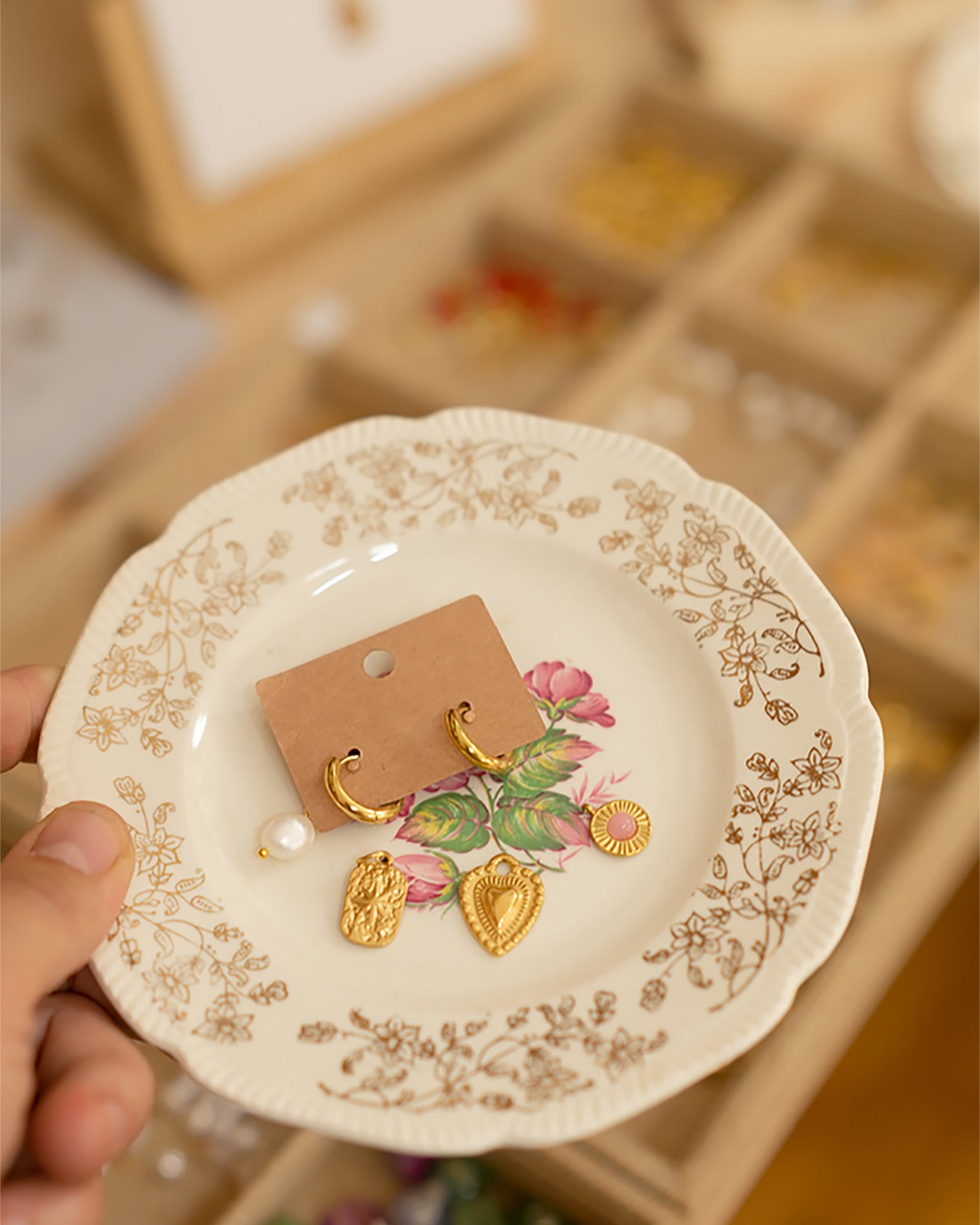 Workshop: make your own charm jewelry - jewelry bar - 2 hours by reservation