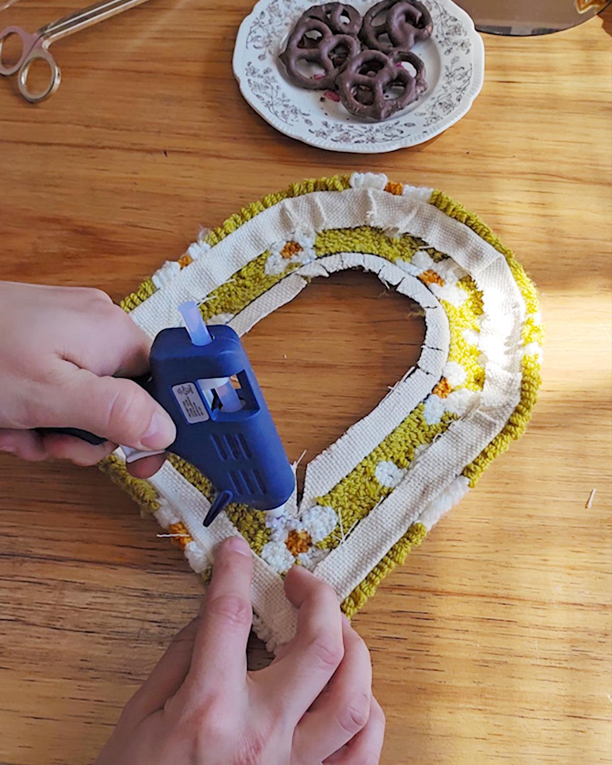 Punch Needle Workshop - Creating a Custom Punch Needle Mirror - 4 hours