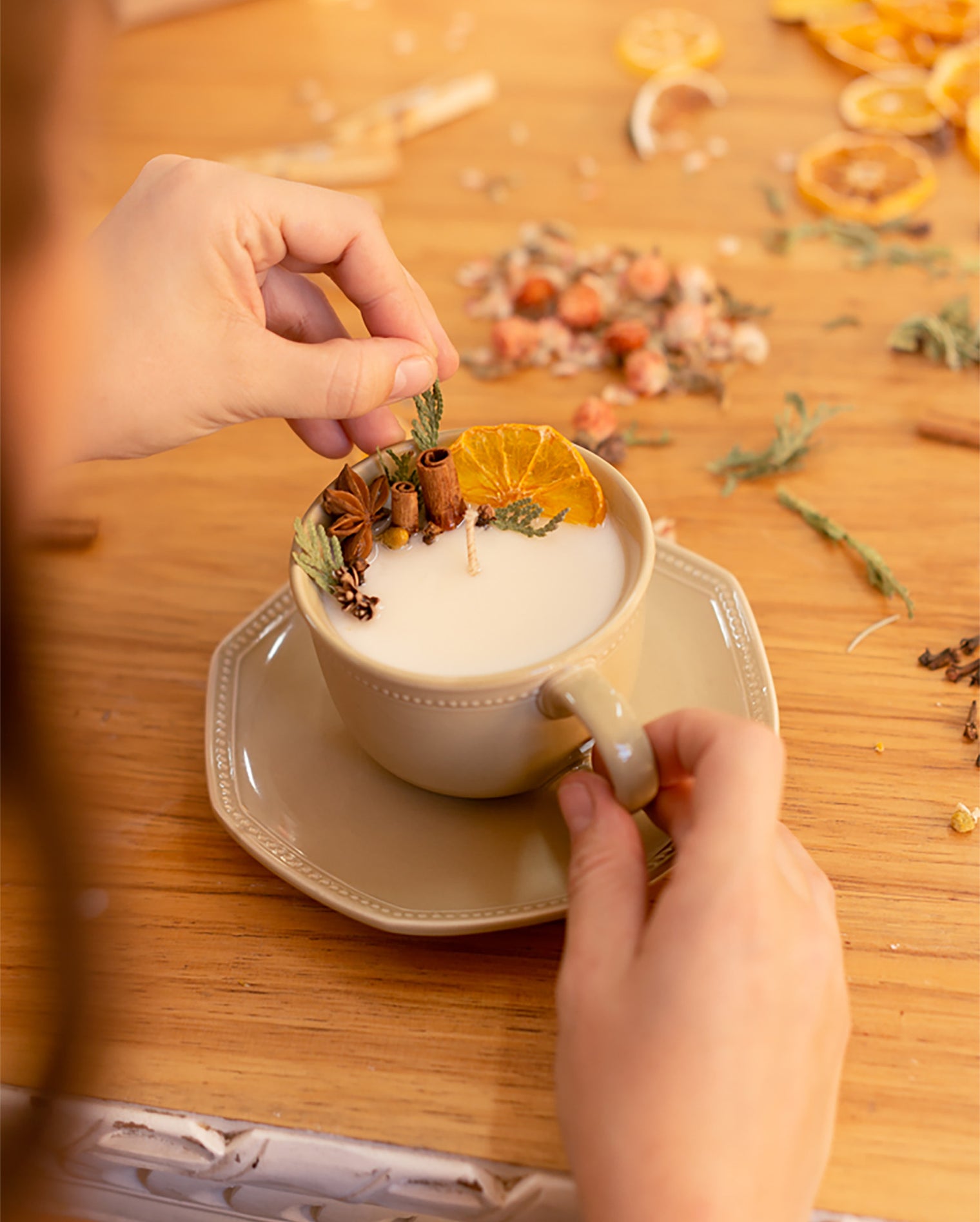 Private workshop on request only - Introductory workshop on scented candle making - Upcycle your pots! 3 hours