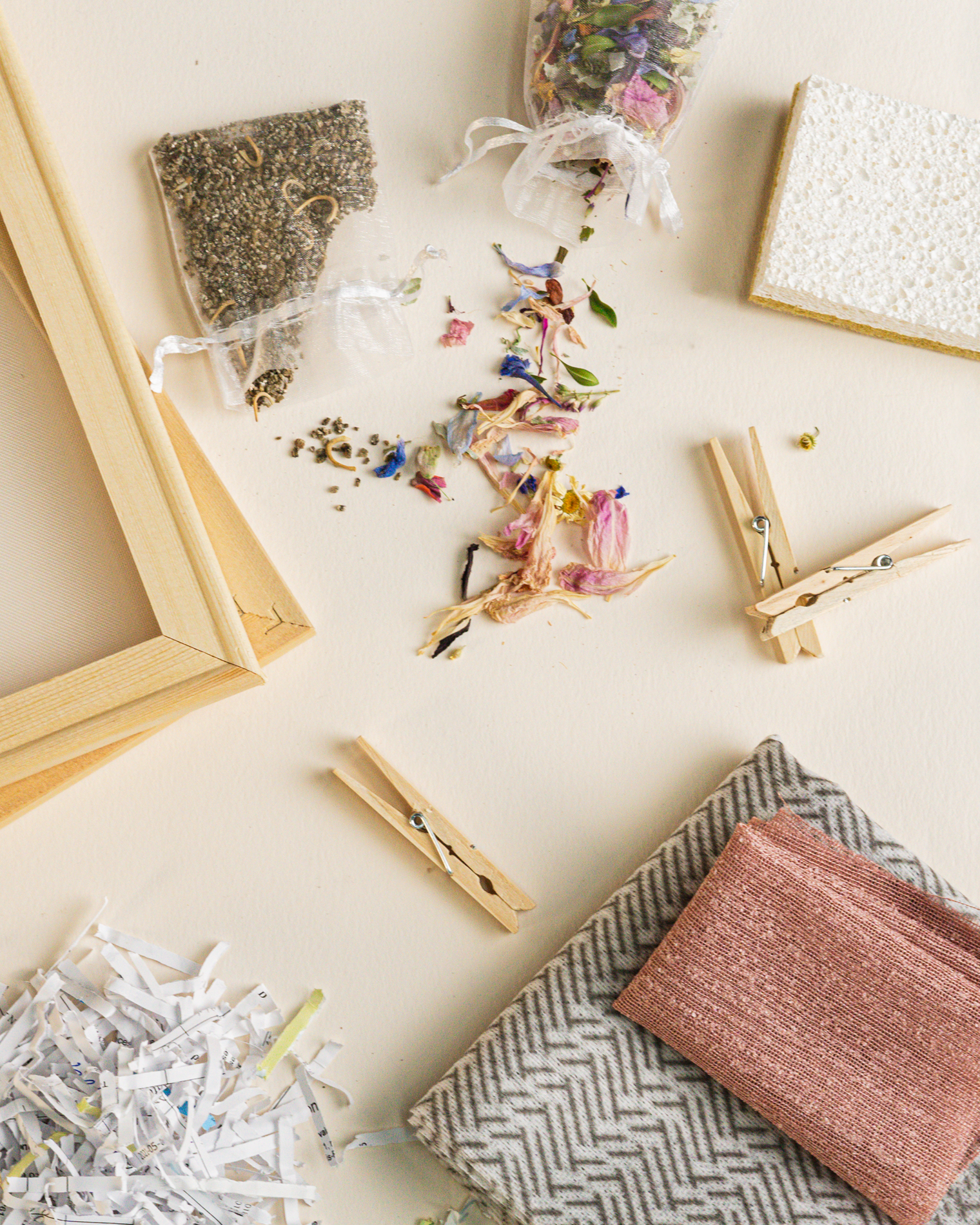 Ensemble de fabrication papier recyclé