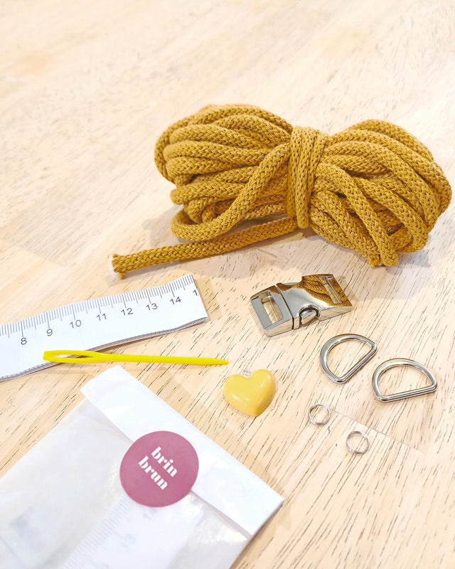 Coffret créatif – Fabrication d’un collier pour chien personnalisé en macramé