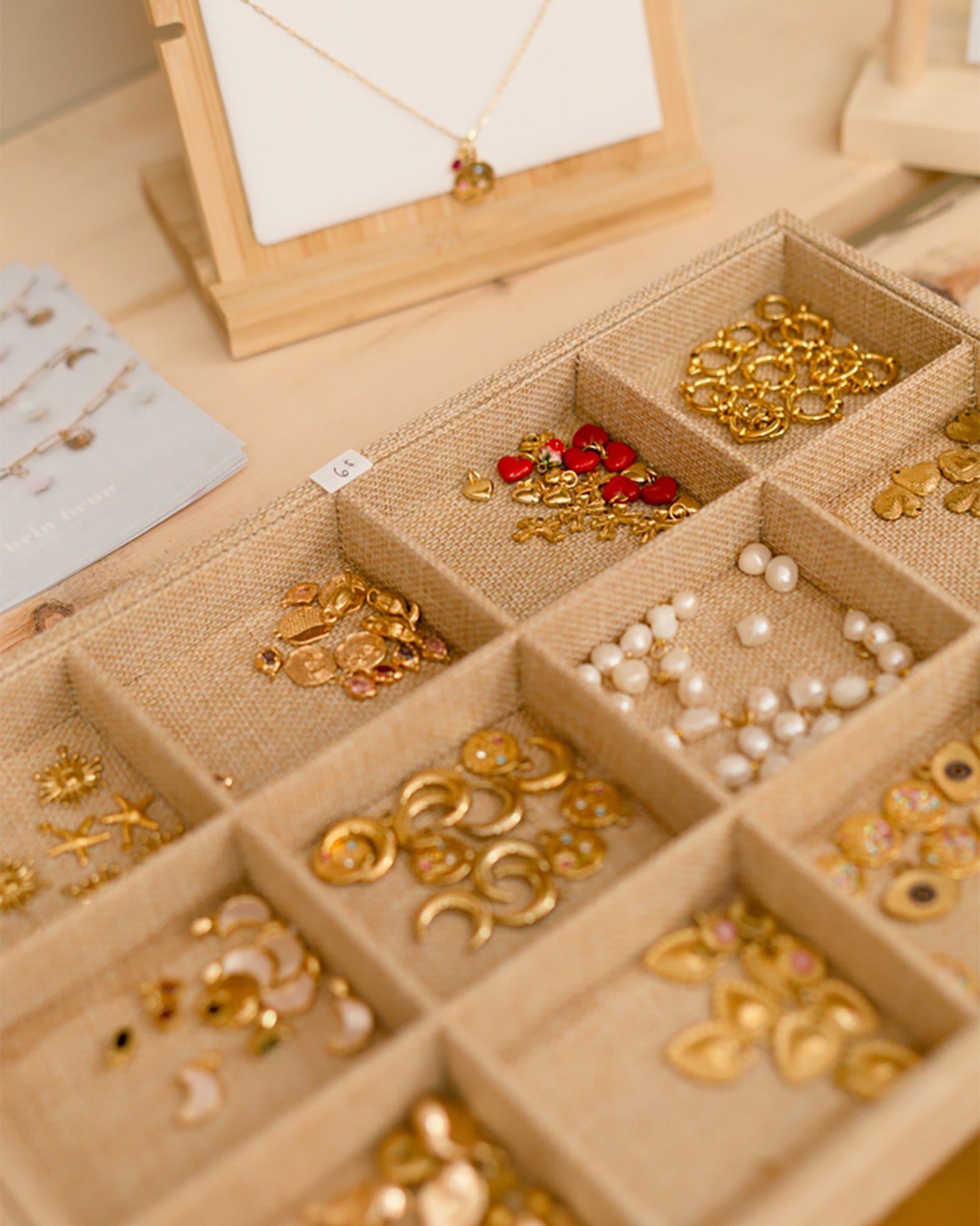 Private group workshop on request - Customize your workshop - In our workshop or at your home in Montreal and its surroundings.